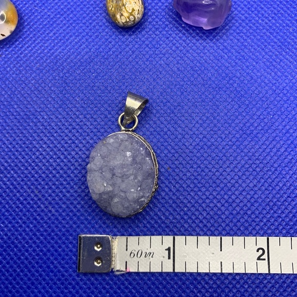 Small Lavender Quartz Crystal Druzy Pendant! .925 Sterling Silver Plated. - Picture 11 of 11